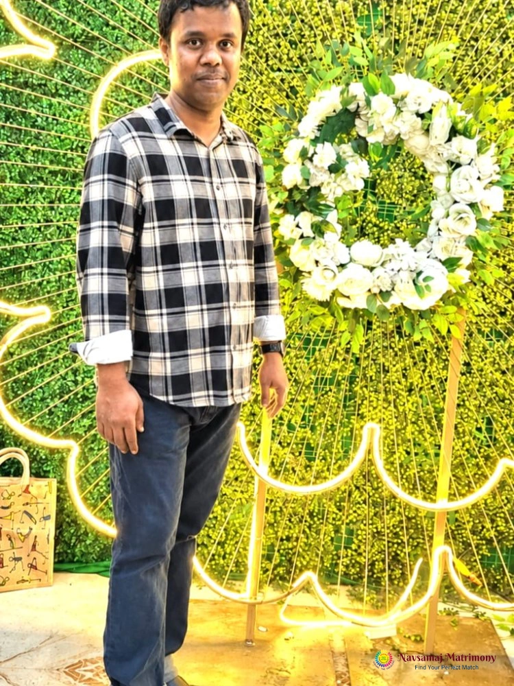 Jayanthan Balaji Mani View 2 Profile Image - Navsamaj Matrimony