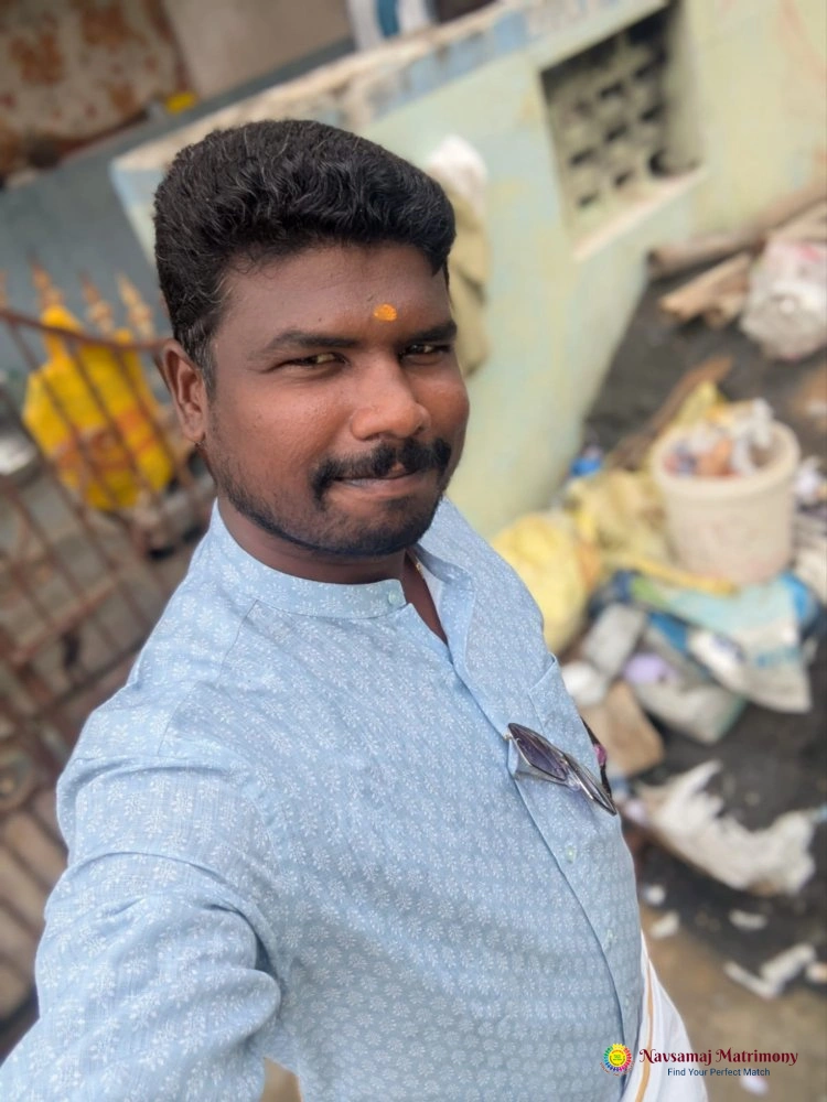 Dhivagar Thirumugam View 2 Profile Image - Navsamaj Matrimony