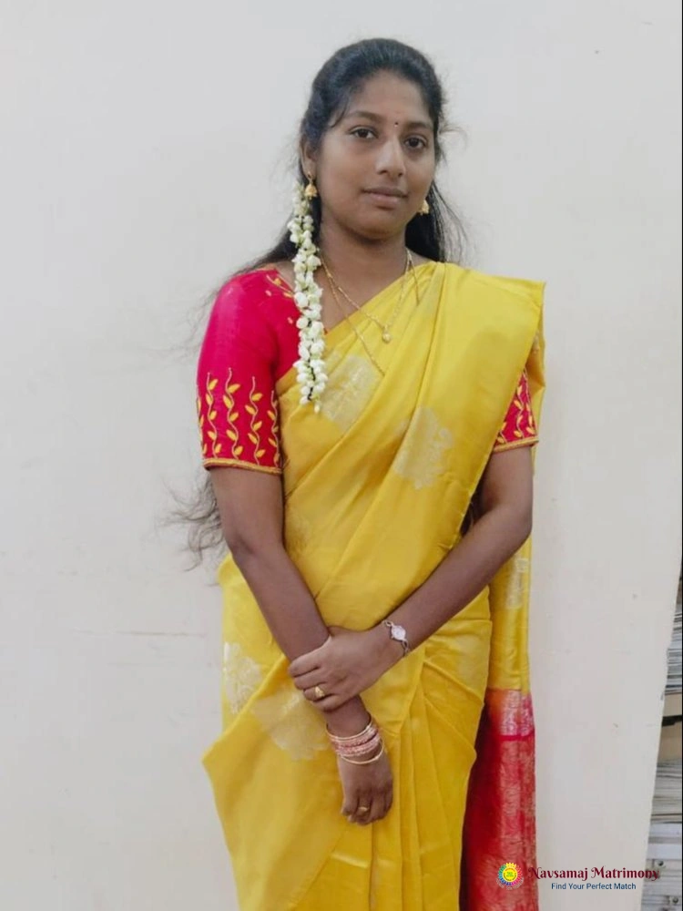 Harshinni Priya Lakshmanan View 5 Profile Image - Navsamaj Matrimony