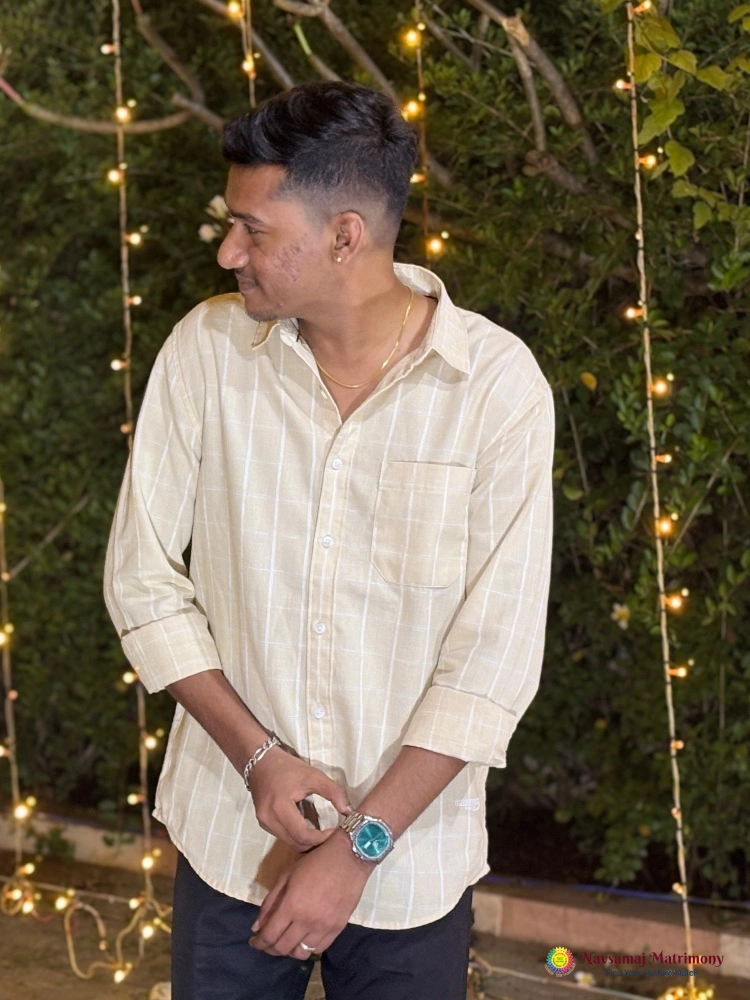 Akash Srinivasan View 4 Profile Image - Navsamaj Matrimony