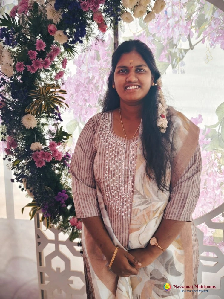 Gayathiri Kuppusamy View 3 Profile Image - Navsamaj Matrimony