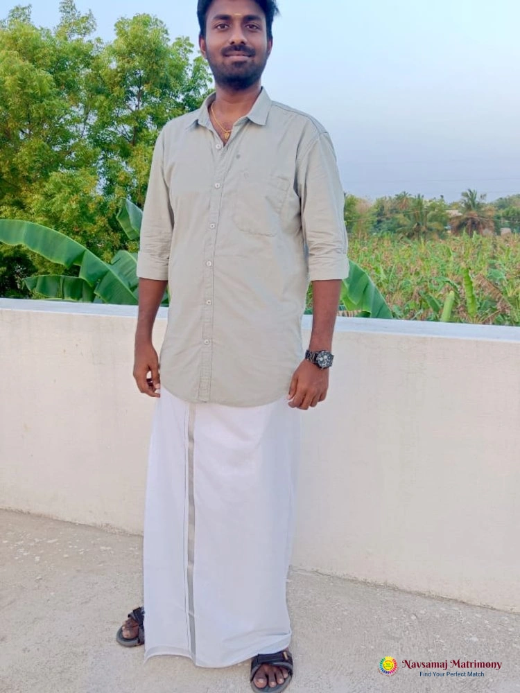 Dinesh Kesavan View 3 Profile Image - Navsamaj Matrimony