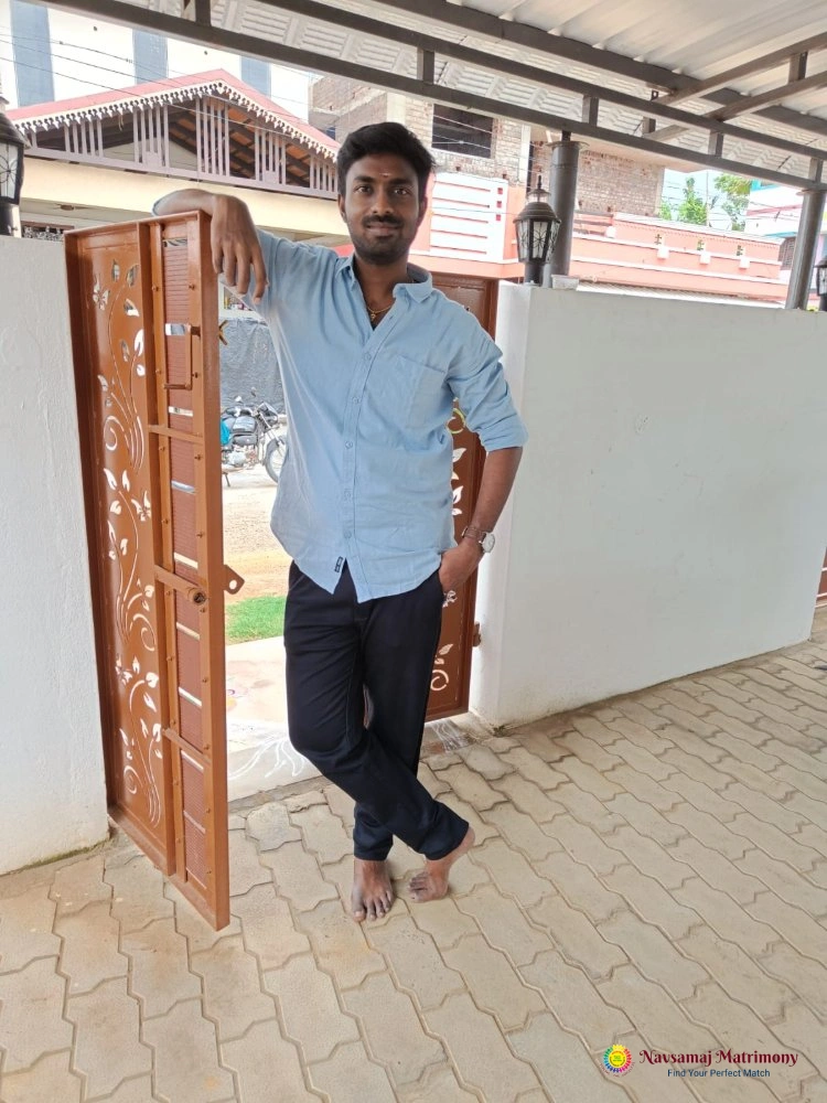 Dinesh Kesavan View 5 Profile Image - Navsamaj Matrimony