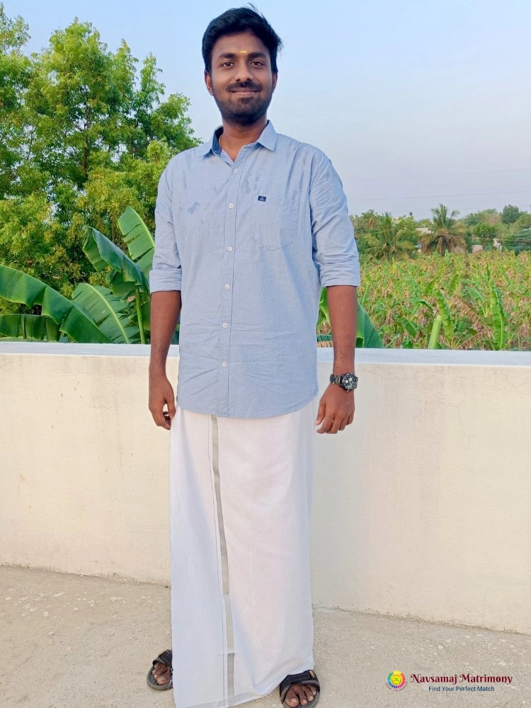 Dinesh Kesavan View 3 Profile Image - Navsamaj Matrimony
