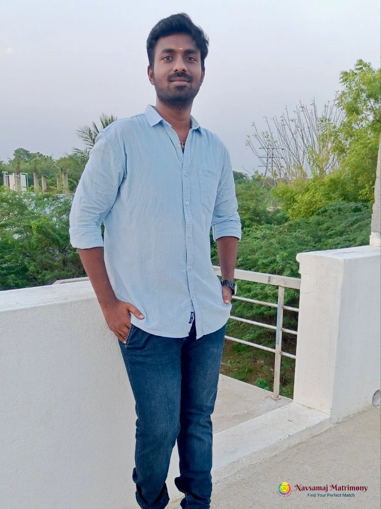 Dinesh Kesavan View 4 Profile Image - Navsamaj Matrimony