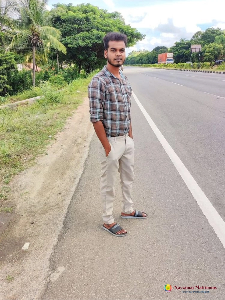 Vijay T View 2 Profile Image - Navsamaj Matrimony