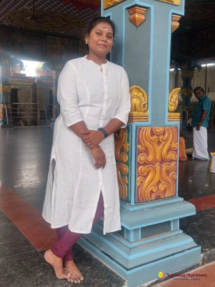 Kavya Mohanraj View 4 Profile Image - Navsamaj Matrimony
