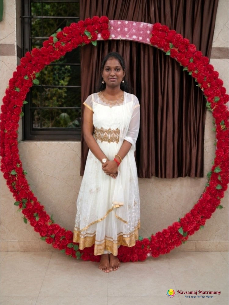 Anjali Prabhakaran View 3 Profile Image - Navsamaj Matrimony