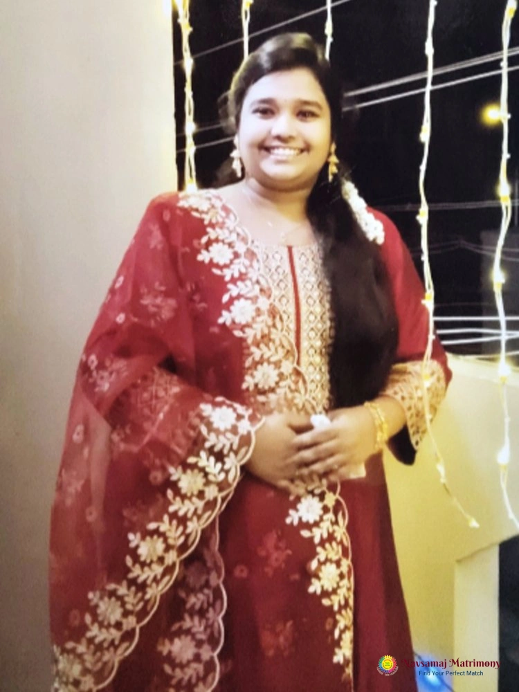 Dharshini Karunakaran - Maruthuvar Bride